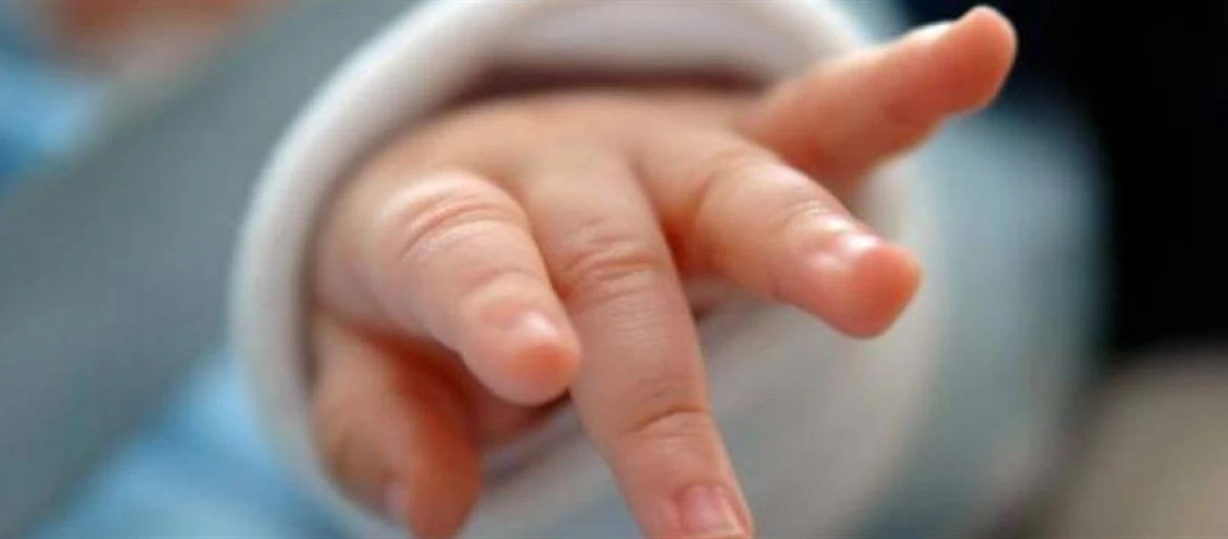Εγκατέλειψαν βρέφος στο Χαλάνδρι - Βρέθηκε μέσα σε σακ βουαγιάζ